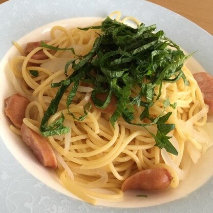 大葉を活かした和風パスタが食べたくて、今日のランチにササッと作れました♡シメジとブロッコリー不在ですが、満足度高いです◎